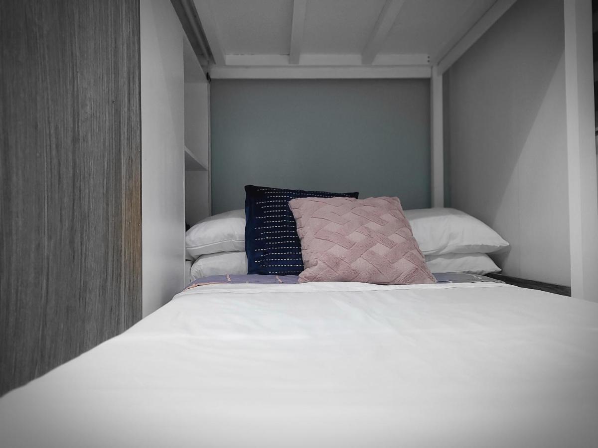 Plumera Condo Near Mactan Airport Studio With Balcony Bankal Exteriör bild